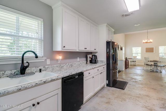 51 Decalb Oneal Road, Perkinston, MS 39573