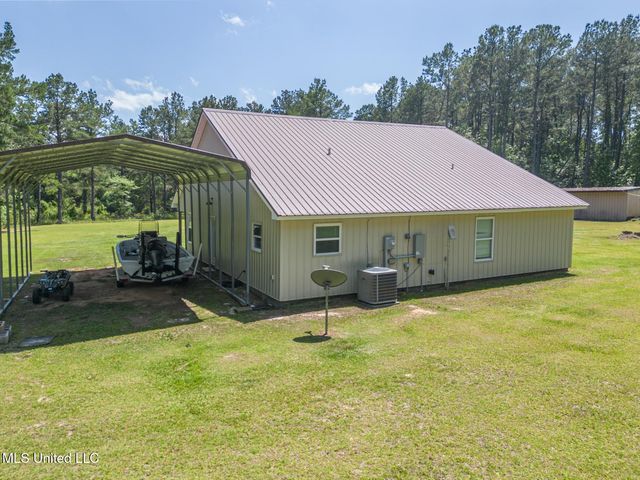 51 Decalb Oneal Road, Perkinston, MS 39573