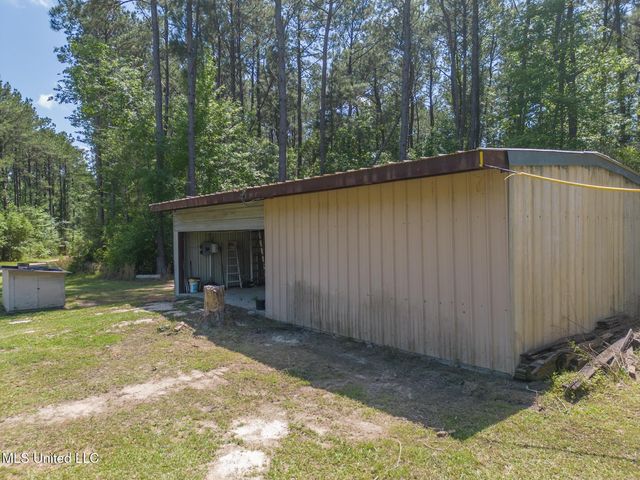 51 Decalb Oneal Road, Perkinston, MS 39573