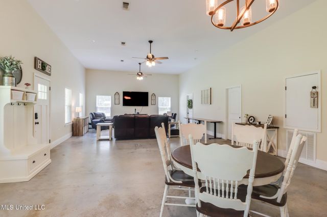 51 Decalb Oneal Road, Perkinston, MS 39573