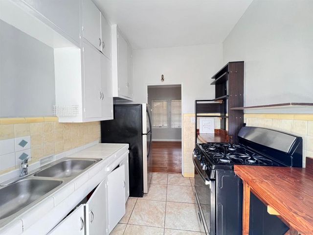 510 Upas St, San Diego, CA 92103