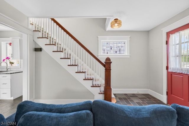 366 E Main St, Somerville Boro, NJ 08876