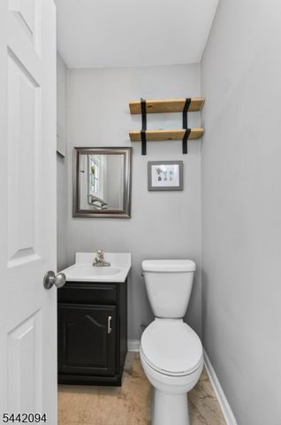 366 E Main St, Somerville Boro, NJ 08876