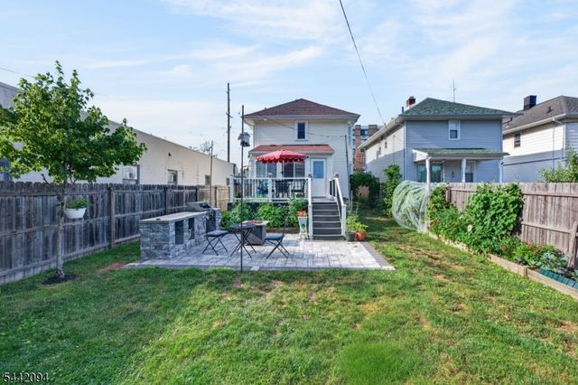 366 E Main St, Somerville Boro, NJ 08876