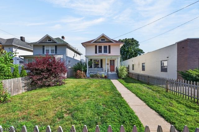 366 E Main St, Somerville Boro, NJ 08876