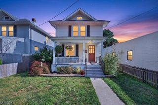 366 E Main St, Somerville Boro, NJ 08876