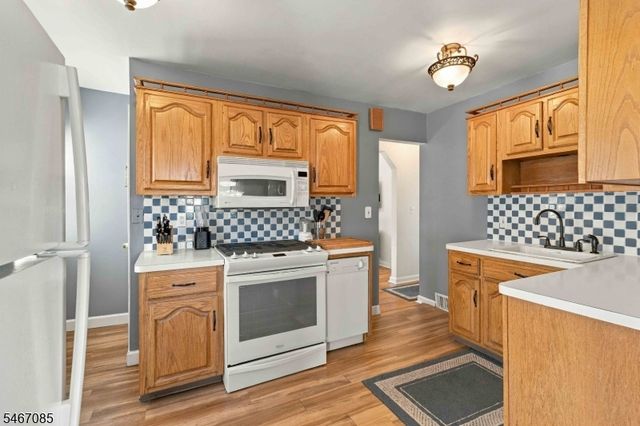 164 Arlington Blvd, North Arlington Boro, NJ 07031