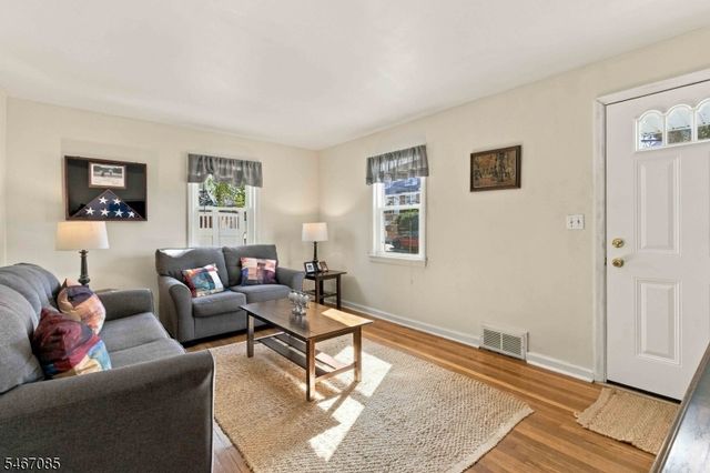 164 Arlington Blvd, North Arlington Boro, NJ 07031