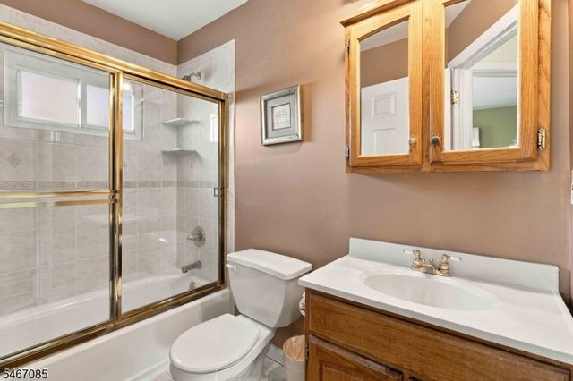 164 Arlington Blvd, North Arlington Boro, NJ 07031