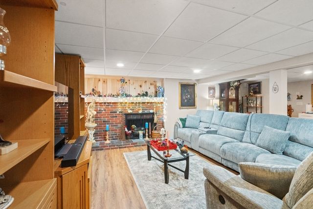 16 Burbank Lane, Lancaster, MA 01523