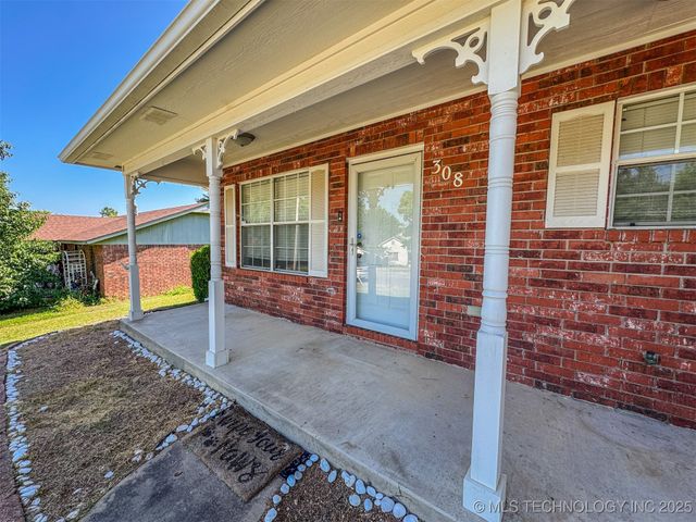 308 N East Street, Fort Gibson, OK 74434