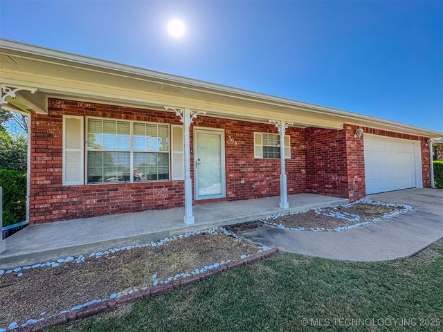 308 N East Street, Fort Gibson, OK 74434