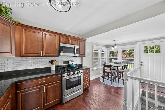 629 Bowers Street, Clawson, MI 48017
