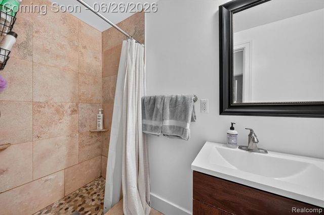 629 Bowers Street, Clawson, MI 48017