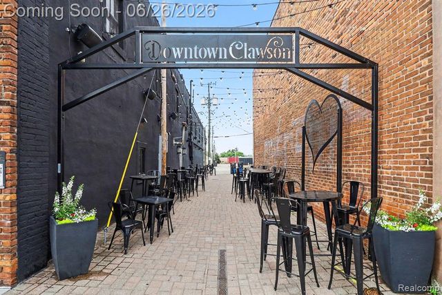629 Bowers Street, Clawson, MI 48017