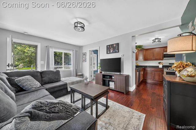 629 Bowers Street, Clawson, MI 48017