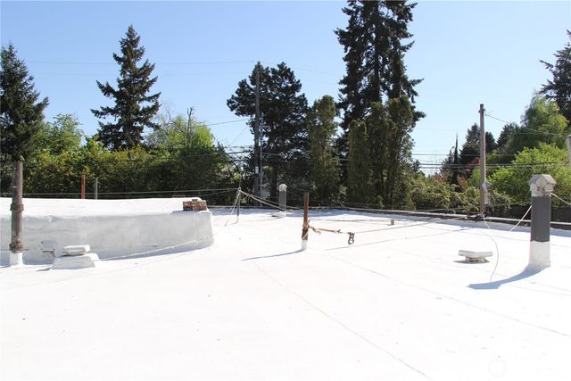 2110 NE 85th Street, Seattle, WA 98115
