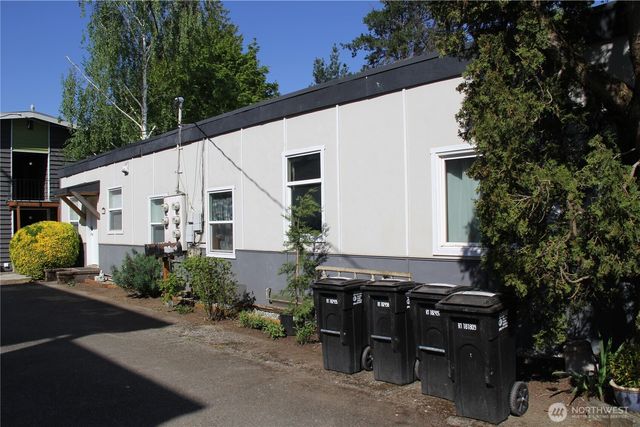 2110 NE 85th Street, Seattle, WA 98115