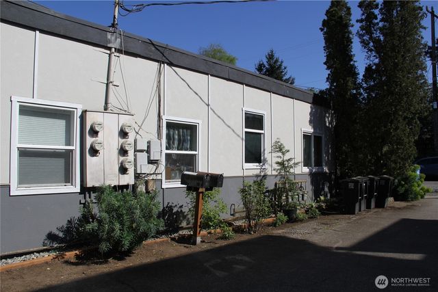 2110 NE 85th Street, Seattle, WA 98115