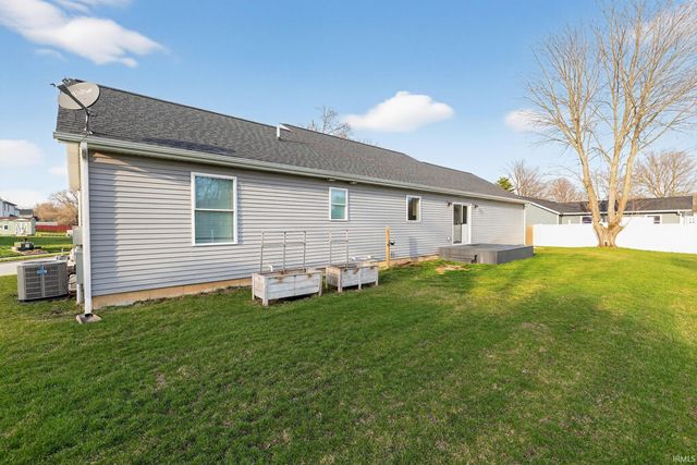 10950 Fairview Avenue, Osceola, IN 46561