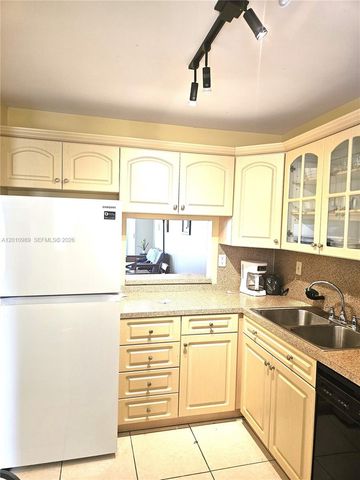 2097 S Ocean Dr 305, Hallandale Beach, FL 33009