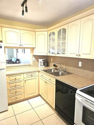2097 S Ocean Dr 305, Hallandale Beach, FL 33009