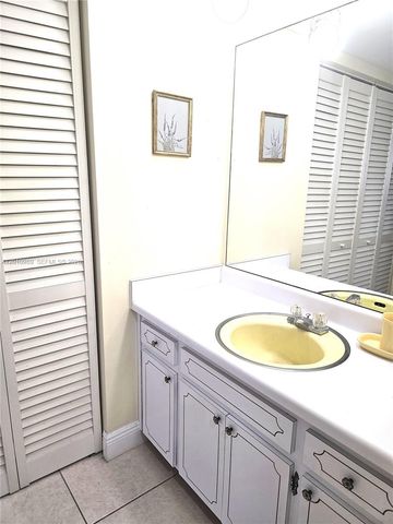2097 S Ocean Dr 305, Hallandale Beach, FL 33009