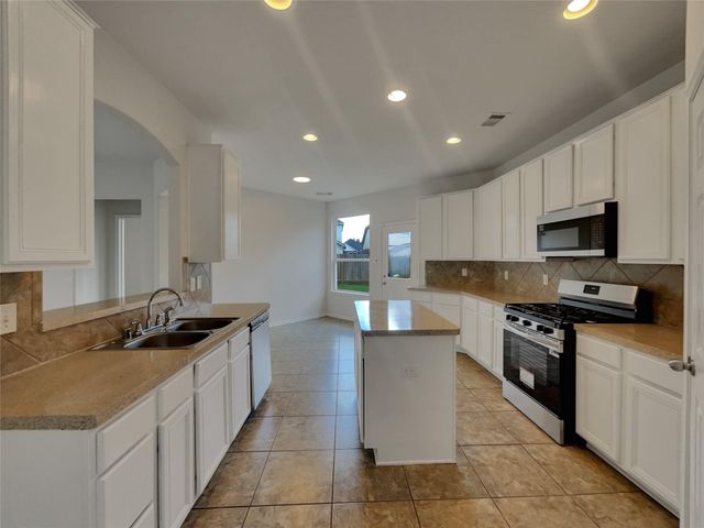 4210 Forest Rain Lane, Humble, TX 77346