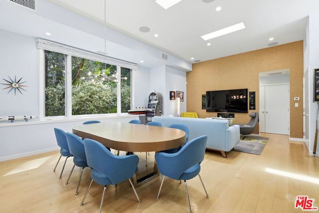 4101 Clear Valley Drive, Encino, CA 91436