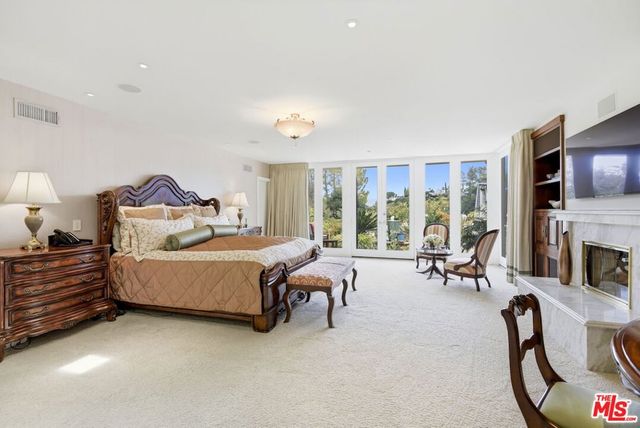 4101 Clear Valley Drive, Encino, CA 91436