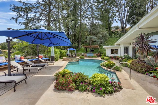 4101 Clear Valley Drive, Encino, CA 91436