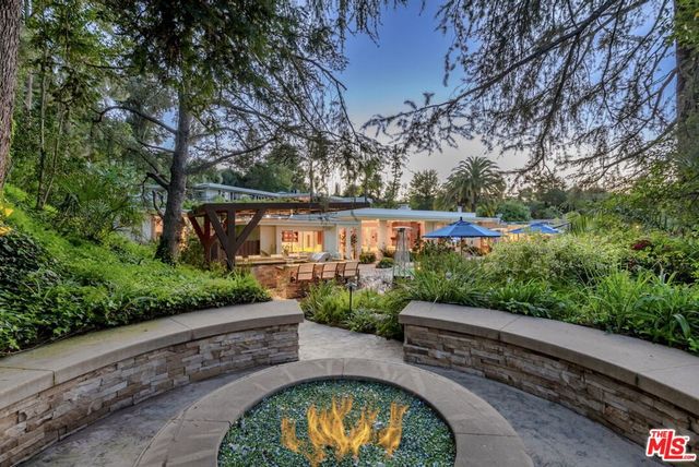 4101 Clear Valley Drive, Encino, CA 91436