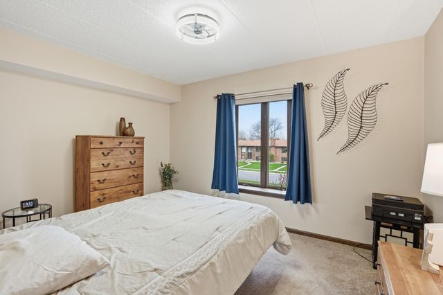 8831 Harrison Avenue 202, Munster, IN 46321