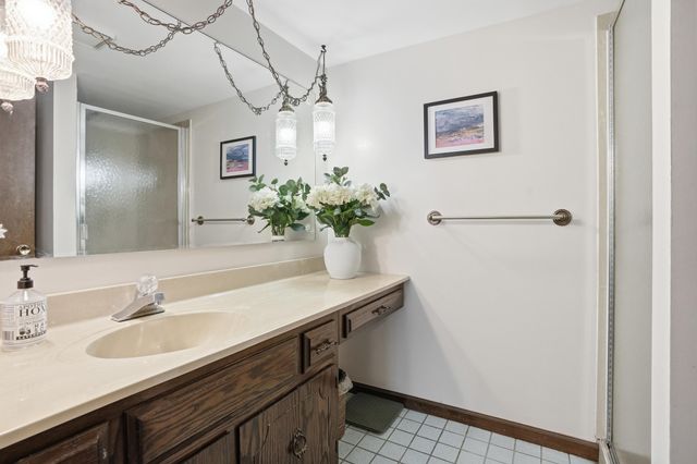 8831 Harrison Avenue 202, Munster, IN 46321