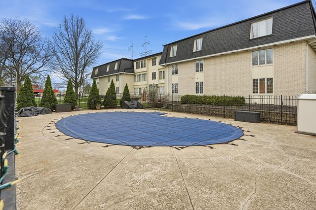 8831 Harrison Avenue 202, Munster, IN 46321