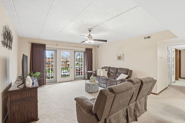 8831 Harrison Avenue 202, Munster, IN 46321