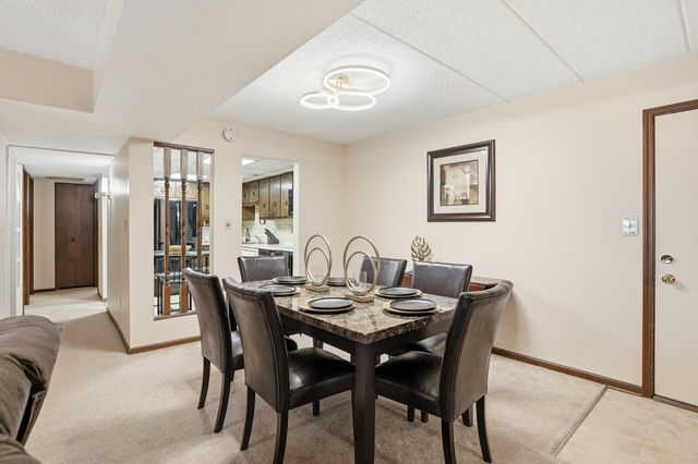 8831 Harrison Avenue 202, Munster, IN 46321