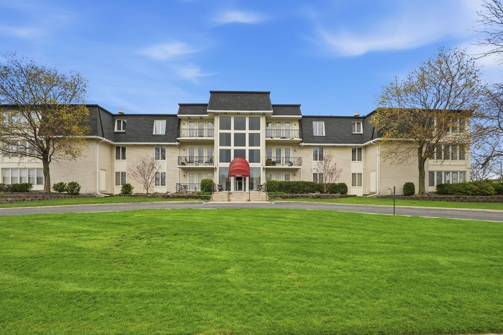 8831 Harrison Avenue 202, Munster, IN 46321