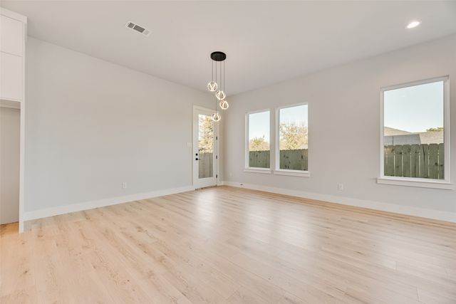 2515 Fatima Avenue, Dallas, TX 75241