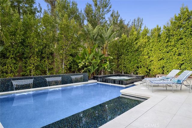 109 Whisper Rock, Irvine, CA 92602