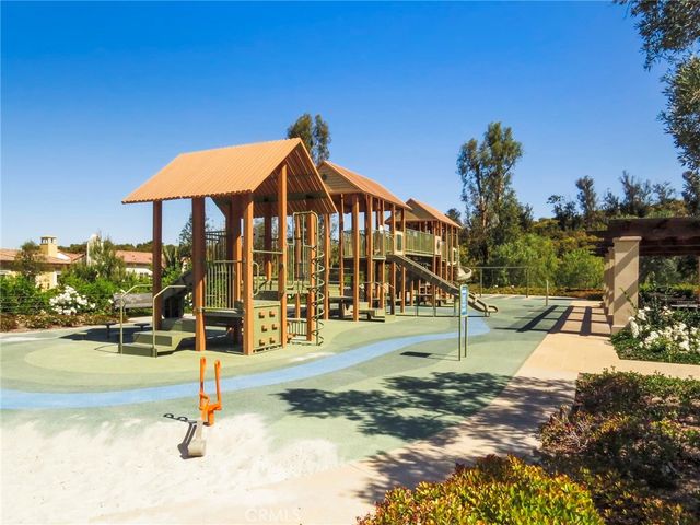 109 Whisper Rock, Irvine, CA 92602