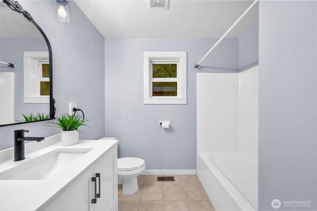23605 SE 132nd Way, Issaquah, WA 98027