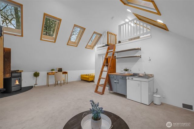 23605 SE 132nd Way, Issaquah, WA 98027