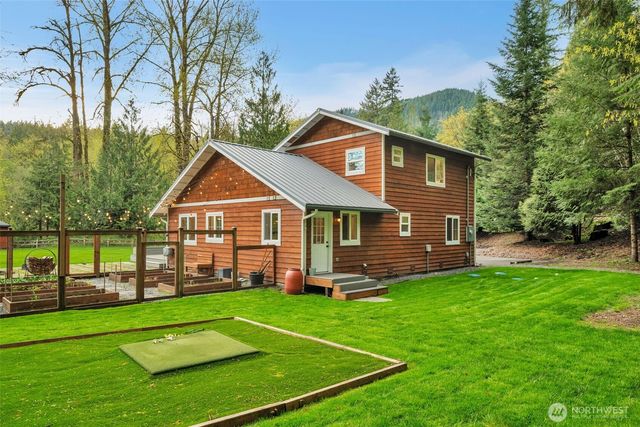 23605 SE 132nd Way, Issaquah, WA 98027
