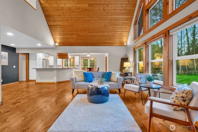 23605 SE 132nd Way, Issaquah, WA 98027