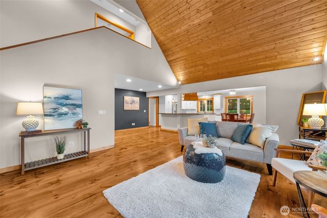 23605 SE 132nd Way, Issaquah, WA 98027