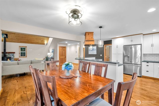 23605 SE 132nd Way, Issaquah, WA 98027