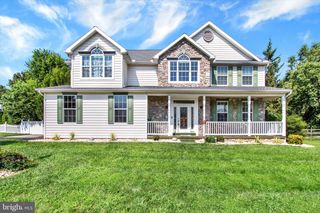 7 REBECCA LN, York, PA 17403
