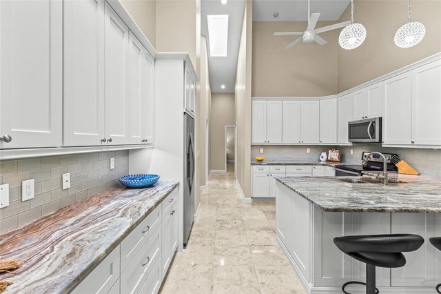 4601 LAS BRISAS LANE, Sarasota, FL 34238