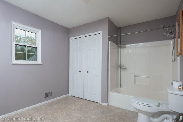 955 Covington, Marysville, MI 48040